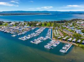 Tin Can Bay Marina Villas, hôtel à Tin Can Bay