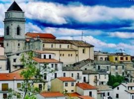 Il Borgo, hotel v destinaci Guardia Lombardi