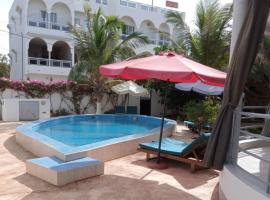 Residence Saint James, hotel u gradu Somone