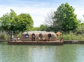 Lieblingsplatz Parey - schwimmendes Iglu