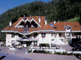 Hotel Residence Lorenz, hotel a Colle Isarco