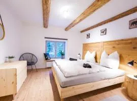 FarmHouse Eckartsberg im Zittauer Gebirge - Ferienwohnung mit 2 Schlafzimmern, Terrasse und WALLBOX