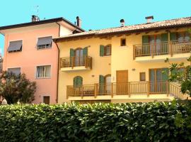 Windshouse, hotel in Nago-Torbole