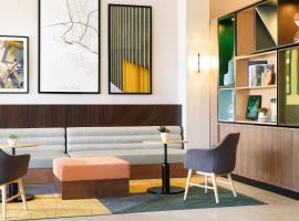 Holiday Inn Oakland Airport by IHG, hotel near Oakland International Airport - OAK, 