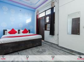 Collection O 60794 A One Residency And Restaurant, hotel in Mathura