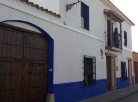 Hostal el lugar de la Mancha, guest house in Argamasilla de Alba