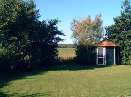 Ferienhaus Lisakowski, cabin in Warmenhuizen