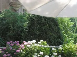 LE PORTE VERRIER - MEUBLE CLASSE 3étoiles - Hypercentre - Terrasse 30M2, Vue Parc