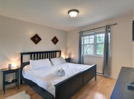 Tranquility Lodge by Instant Suites, hotel sa Mont-Tremblant