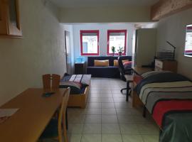 Wohnung in Remchingen -Wilferdingen, hotel en Remchingen