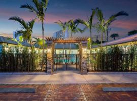 Bermuda Bungalows (Tropical Island Getaway), hotel cerca de Pelican Pier Marina, West Palm Beach