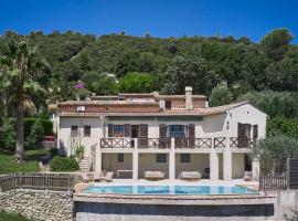 Sunlight Properties - Villa Olea - 5 bedrooms with pool, maison de vacances à Le Tignet