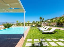 Villa Anemeli - Luxury pool villa with gorgeous seaview, hotel de luxo em Kissamos