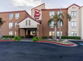 Red Roof Inn Phoenix North - Deer Valley - Bell Rd, motel in Phoenix