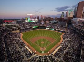 Holiday Inn Express & Suites Bloomington West by IHG