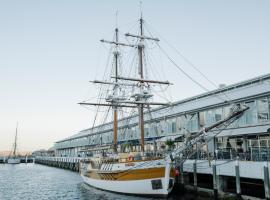 Somerset on the Pier Hobart เซอร์วิสอพาร์ตเมนต์ในโฮบาร์ต