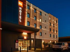 Ibis Montlhery Paris Sud، فندق في مونتلهيري