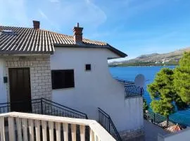 Seaview & Beachfront Apartments Jakov