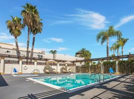 Stanford Inn & Suites Anaheim, hotell i Anaheim