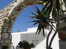 studios MARIA in naoussa paros 2-4 persons