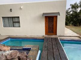 JB Countrylife Accommodation, hotel di Koedoe