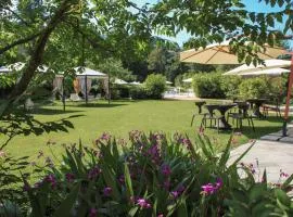 Red's Redaelli Hotel