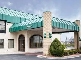 Quality Inn and Suites Indianapolis