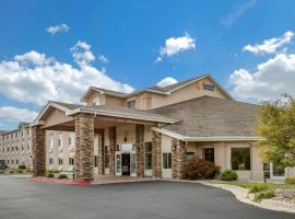 Comfort Inn & Suites Dimondale - Lansing, hotel dengan kolam renang di Dimondale