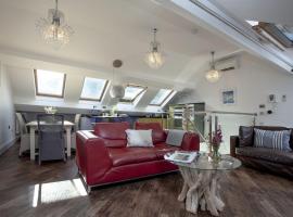 The Penthouse 15 At the Beach, Torcross, hotell med parkeringsplass i Beesands