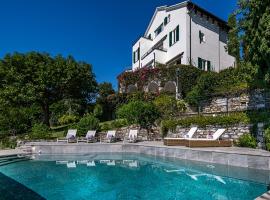 Villa Cristina luxury property in Rapallo, ξενοδοχείο στο Ραπάλο