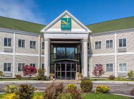 Quality Inn & Suites Middletown - Newport, hotelli kohteessa Middletown