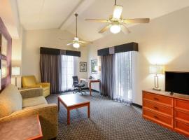 Quality Inn & Suites North Charleston - Ashley Phosphate, hotel v destinaci Charleston