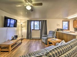 Zemu izmaksu kategorijas viesnīca Charming Columbus Apt Along Yellowstone River pilsētā Kolumbusa