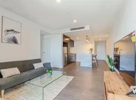 KOZYGURU SOUTH BRISBANE KOZY 1BED APT + FREE PARKING QSB001
