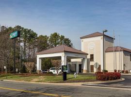 Quality Inn Richmond Airport, hotel v destinácii Sandston