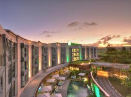 Holiday Inn Mauritius Mon Trésor, an IHG Hotel: Blue Bay şehrinde bir otel