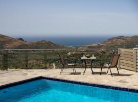 Mariou Hillview Villa with pool, hotel in Plakias