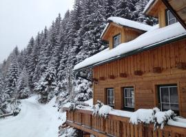 Chalet Steiermark, hotel with parking in Pusterwald