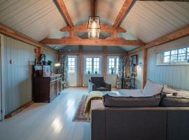 Håholmen - by Classic Norway Hotels, viešbutis mieste Karvåg