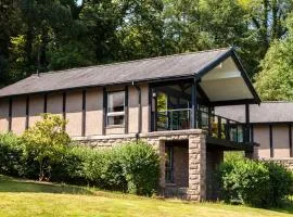 CELEBRATE AT THE WORLD FAMOUS LOCH LOMOND RESORT CAMERON HOUSE - Sleeps 6