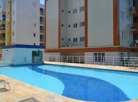 Aluga-se Apto 2 Quartos, sendo 1 suíte, 3 Ar cond. Mobília completa - Praia Grande Ubatuba/SP