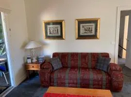 Weeroona Bed And Breakfast