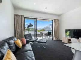 Brookside Gem - Modern 2 Bedroom Apartment