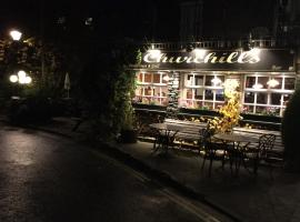 Churchills Inn & Rooms, hotel a Bowness-on-Windermere