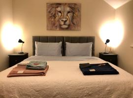Entire Two Bed Coach House Super King Beds Turn into singles, hotel cerca de Estadio de rugby Sandy Park, Countess Wear