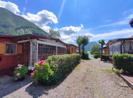 Casaviacomo Chalets, hotel en Porlezza