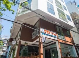 22housing Hotel & Apartment 81 Linh Lang, golfhotel Hanoiban