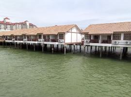 Port Dickson Private Water Chalet, spa hotel in Port Dickson