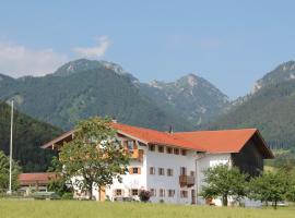 Ferienwohnung Fischerhof, agroturismo en Flintsbach