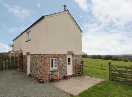Langham House Cottage, holiday home in Lifton